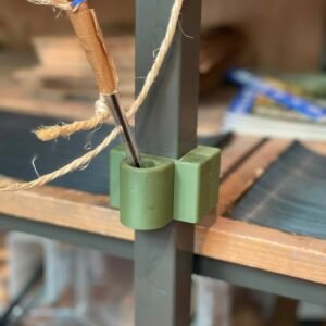 Support de crayon clipsé sur un poteau de rayonnage vrac